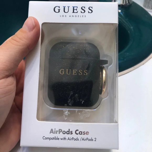 NIB GUESS AIRPODS CASE - Picture 1 of 3